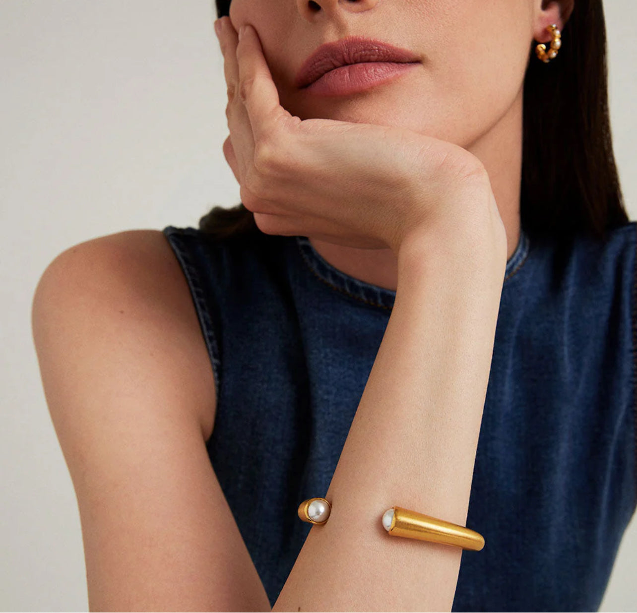 Signature Hinge Twin Cuff-Pearl/Gold