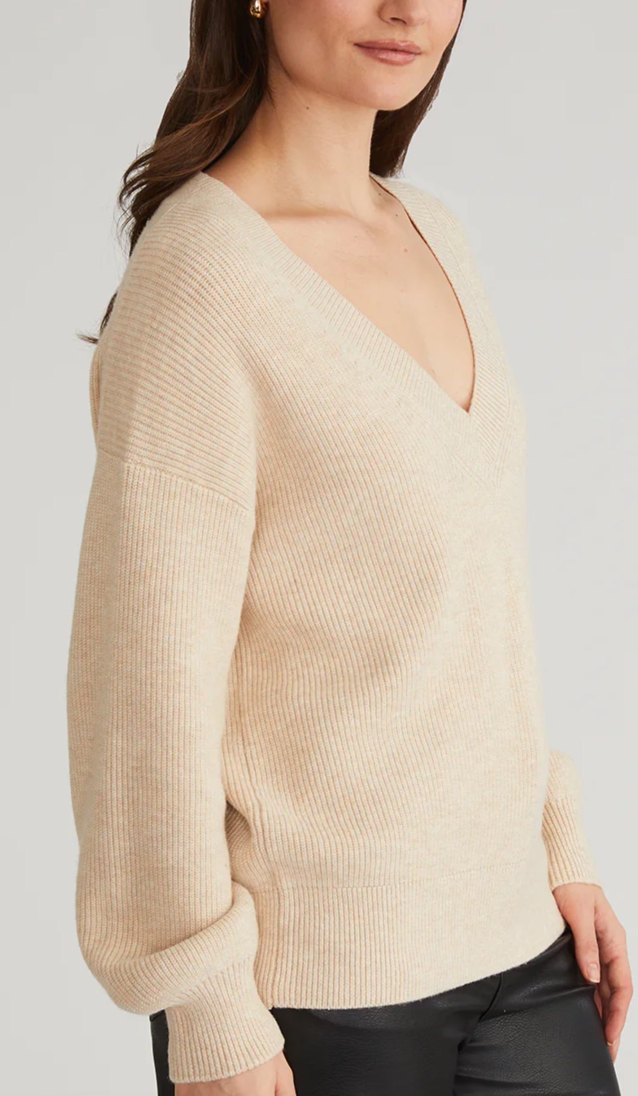 Angela Oversized V-Neck Sweater Wheat