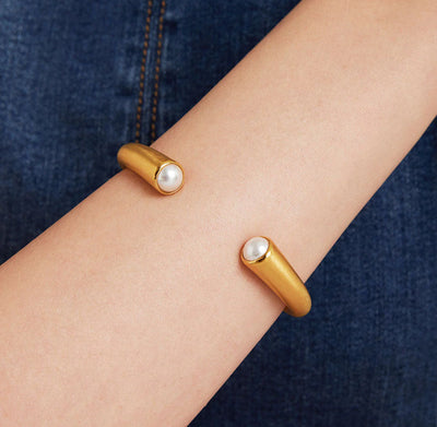 Signature Hinge Twin Cuff-Pearl/Gold