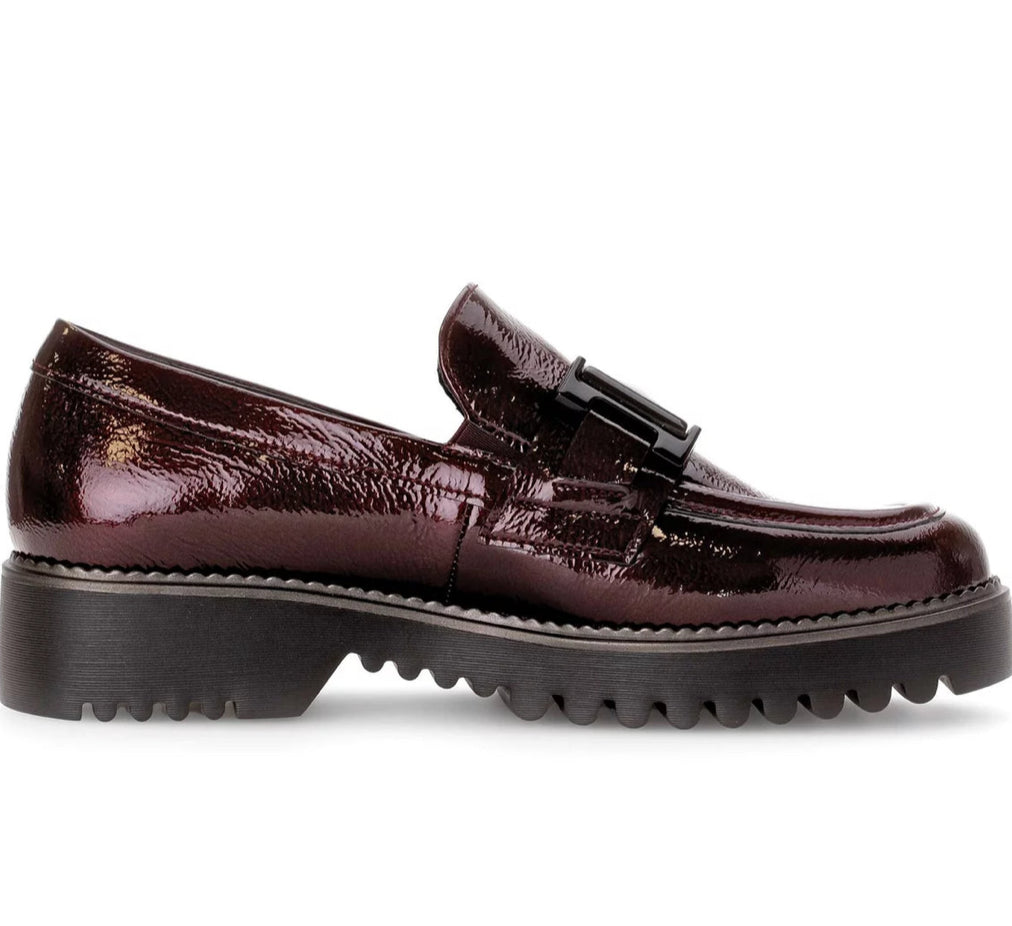 52.452.88 Burgandy Loafer