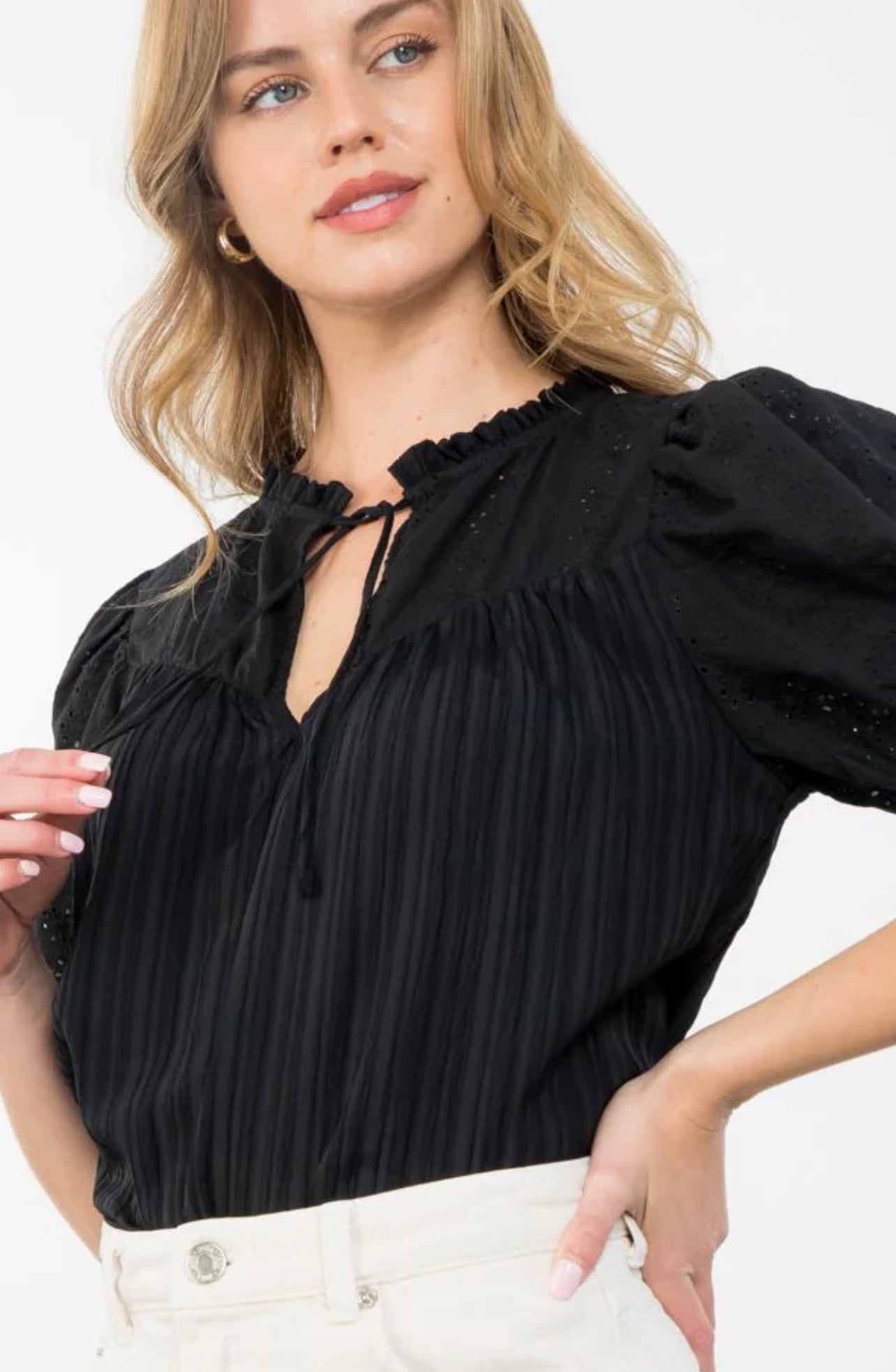 Eyelet Sleeve Top-Black